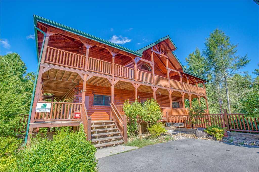 Hemlock Inn- 8 Bedroom Cabin Gatlinburg Exterior photo